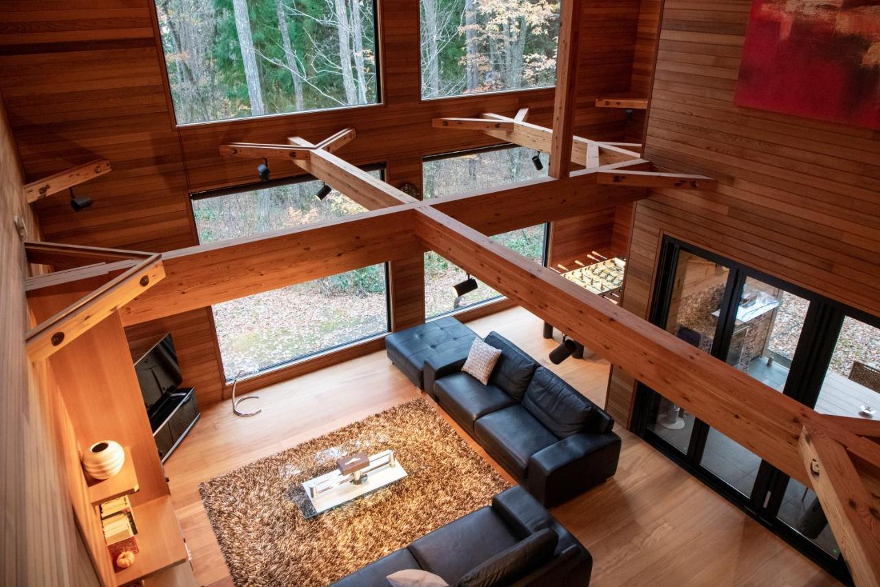 Chalet Phoenix By Hhg