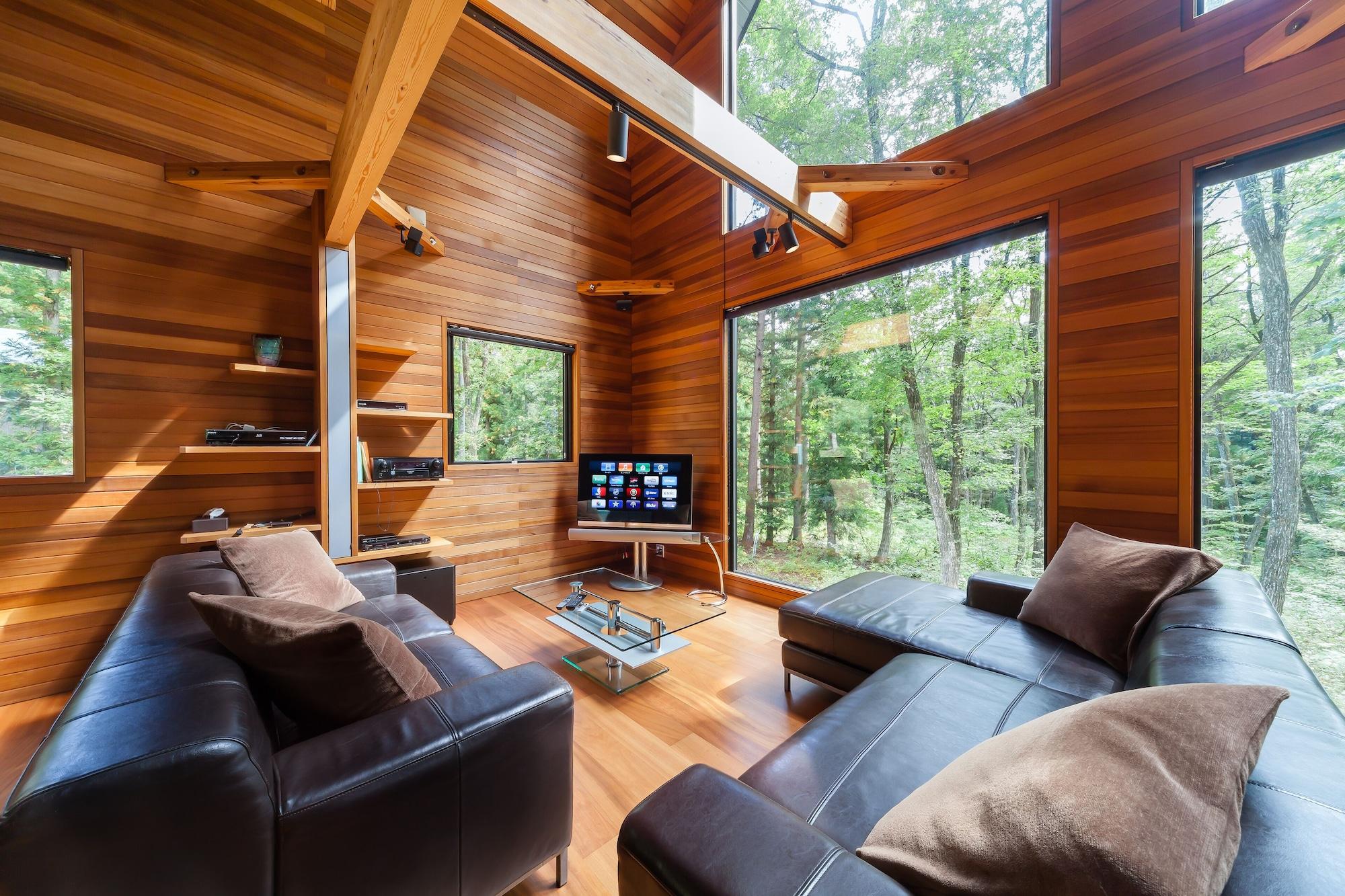 Chalet Phoenix By Hhg