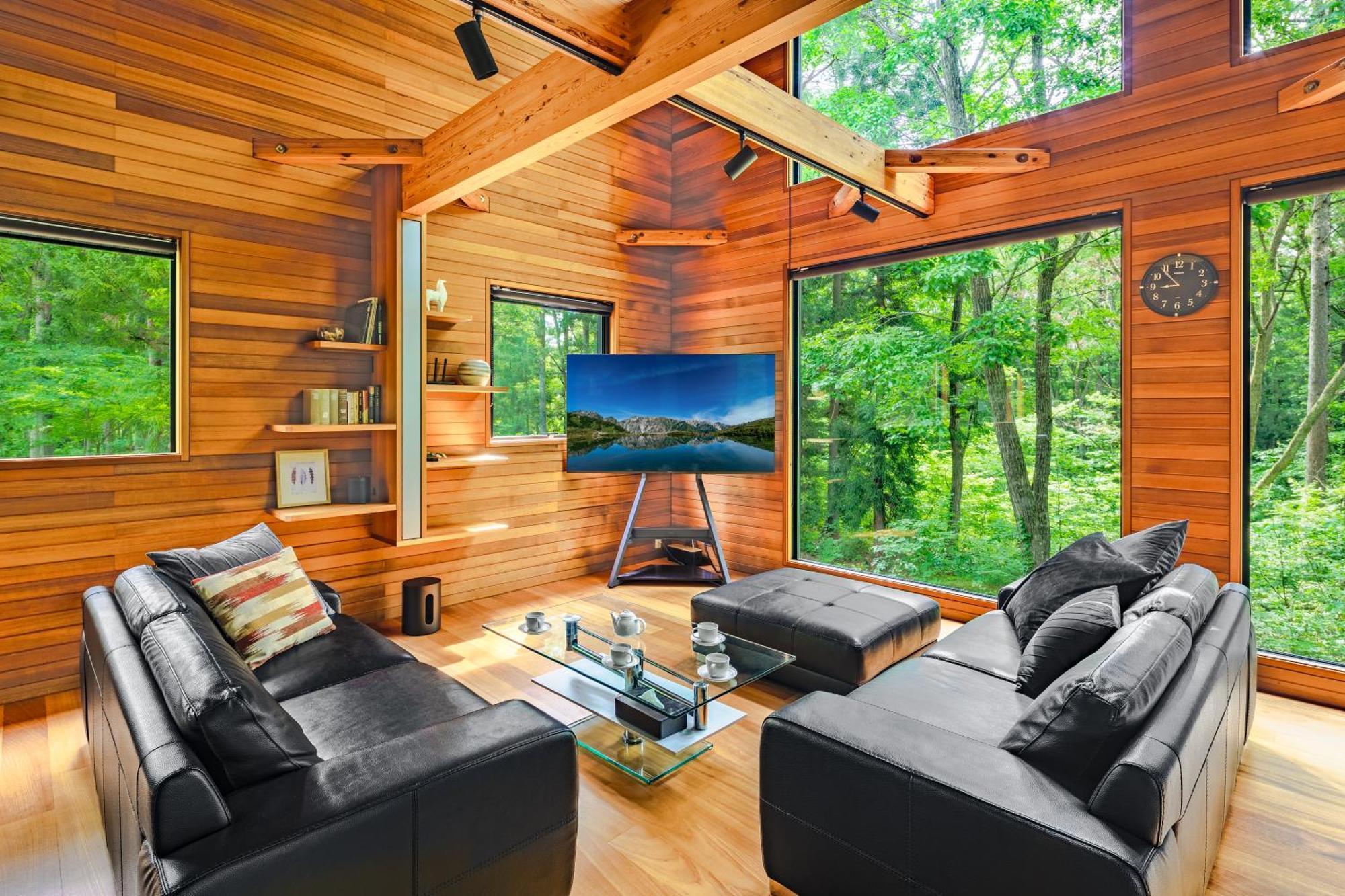 Phoenix By Hhg Chalet