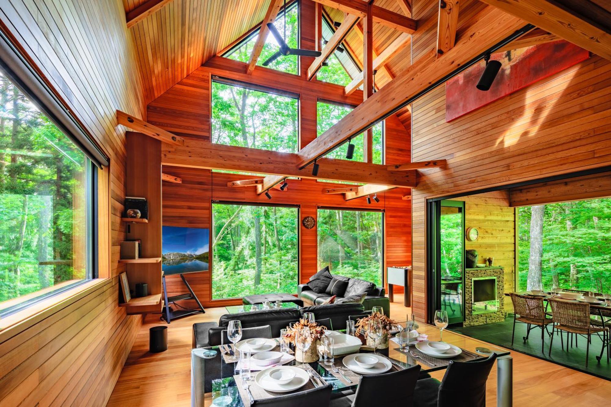 Chalet Phoenix By Hhg