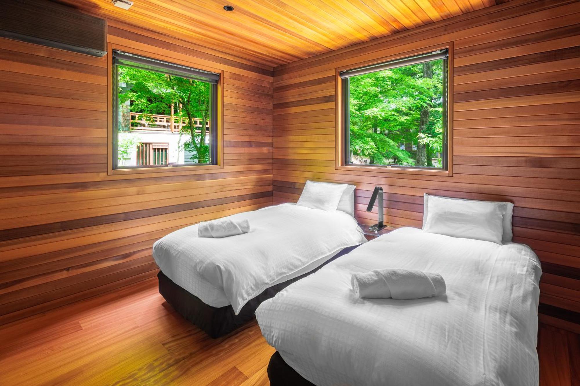 Chalet Phoenix By Hhg